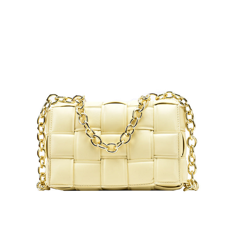 Velora elegance chain clutch